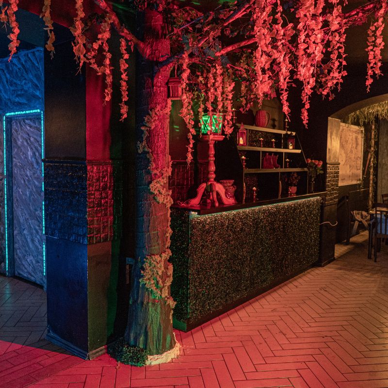 Sidequests elven banquet hall and quest room